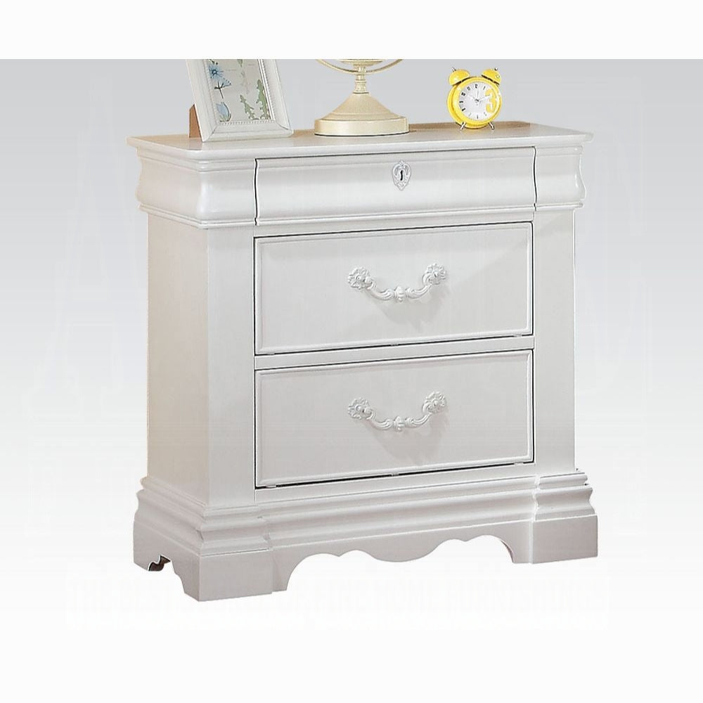 Estrella Nightstand