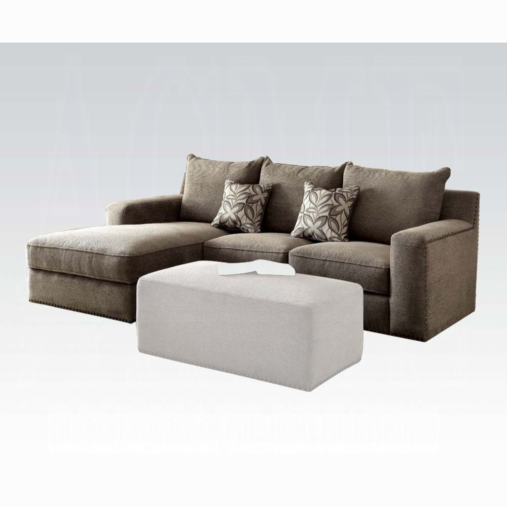 Ushury Sectional Sofa